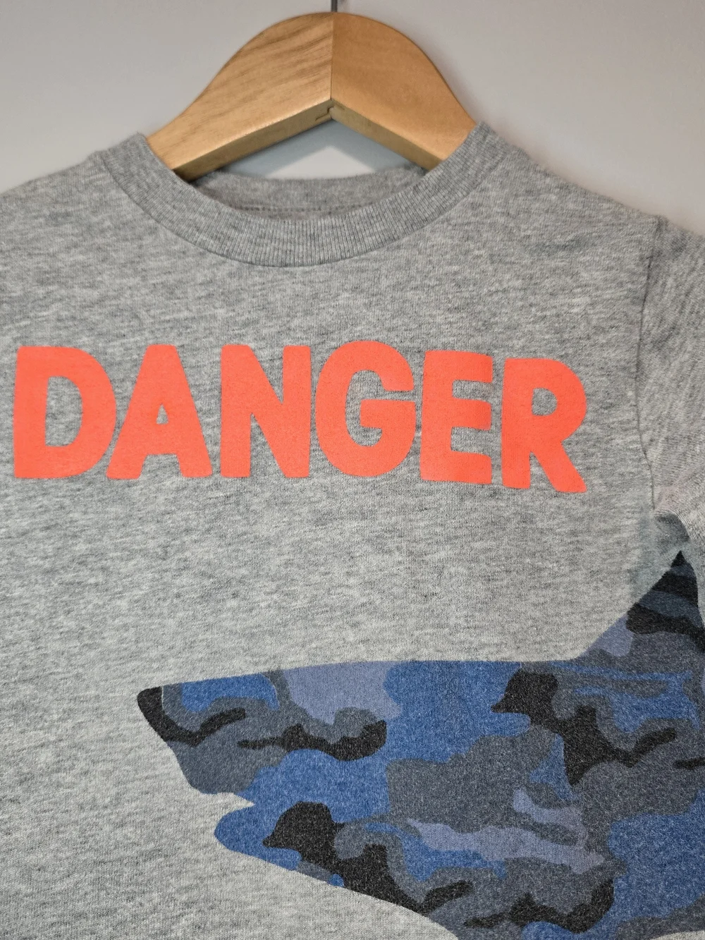 GAP Gray Long-Sleeve Tee with Orange 'DANGER' and Blue Camo Shark